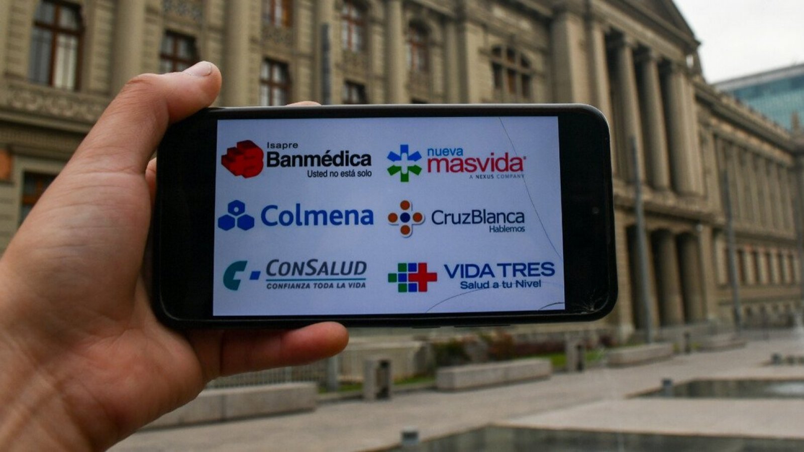 Continúan las críticas a pagos de Isapres: 